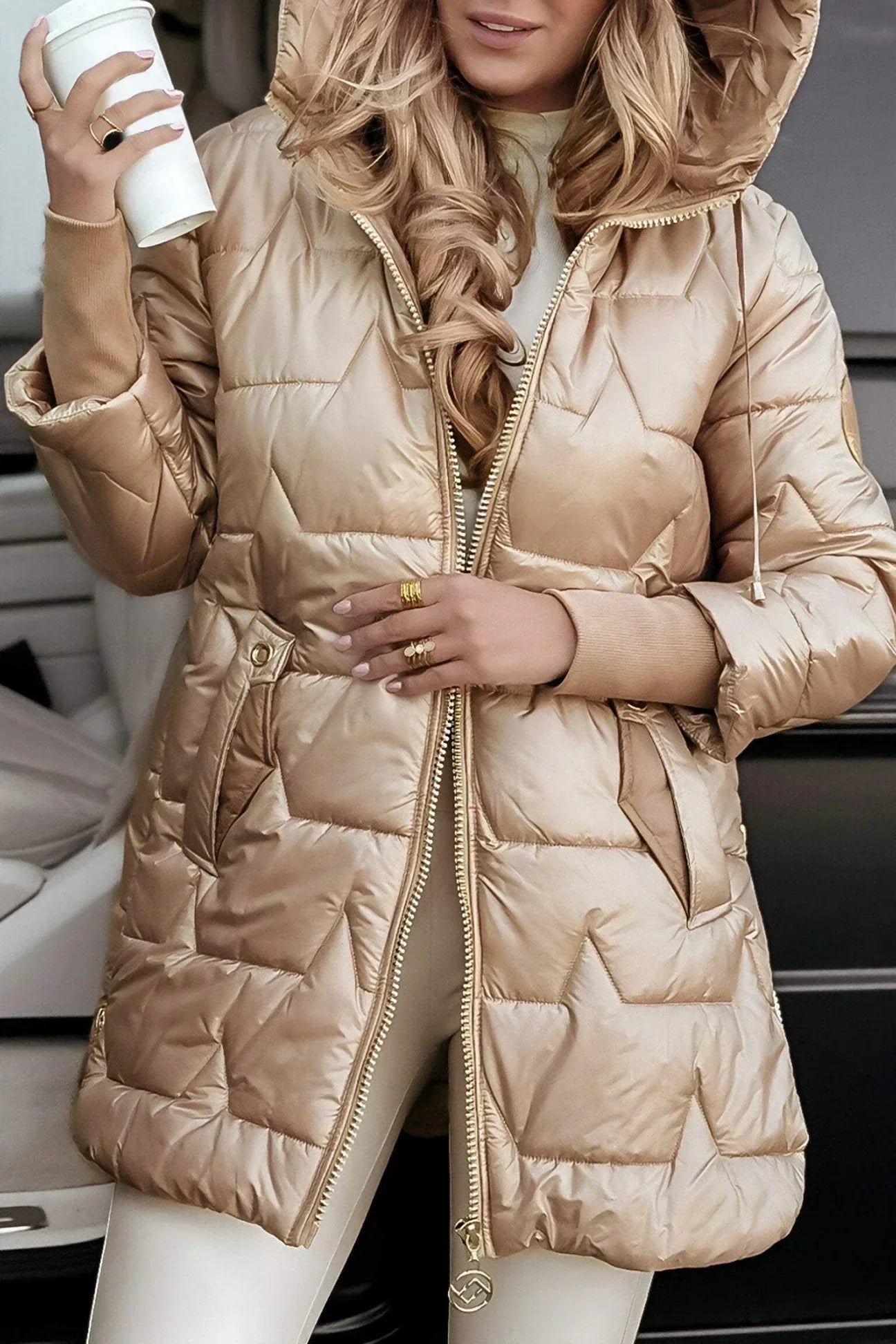 Evie | Stylish Winter Coat with Hood and Padding